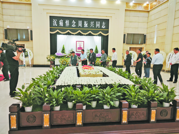 “菏澤人的老書記走了”
