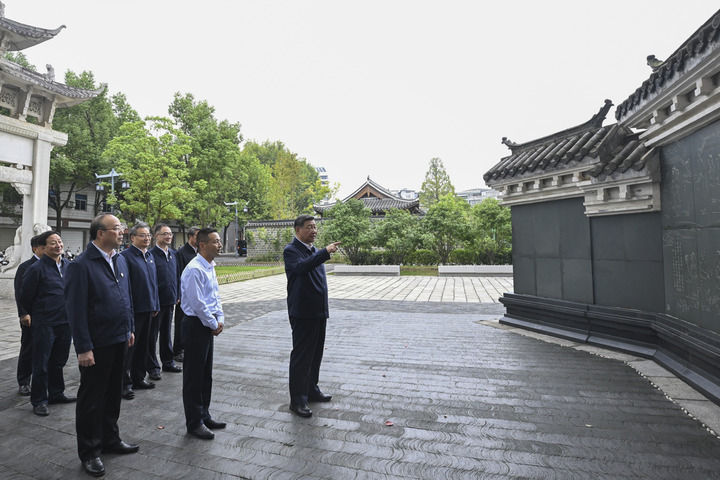 習(xí)近平在安徽考察時(shí)強(qiáng)調(diào) 發(fā)揮多重國(guó)家發(fā)展戰(zhàn)略疊加優(yōu)勢(shì) 奮力譜寫中國(guó)式現(xiàn)代化安…