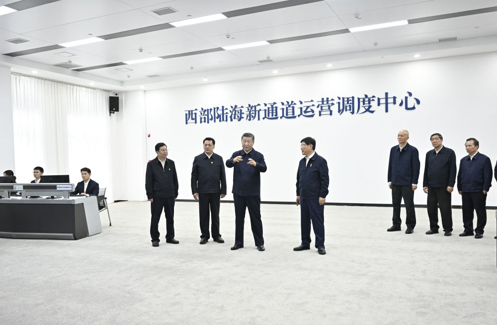 習(xí)近平在重慶考察時(shí)強(qiáng)調(diào) 進(jìn)一步全面深化改革開放 不斷譜寫中國(guó)