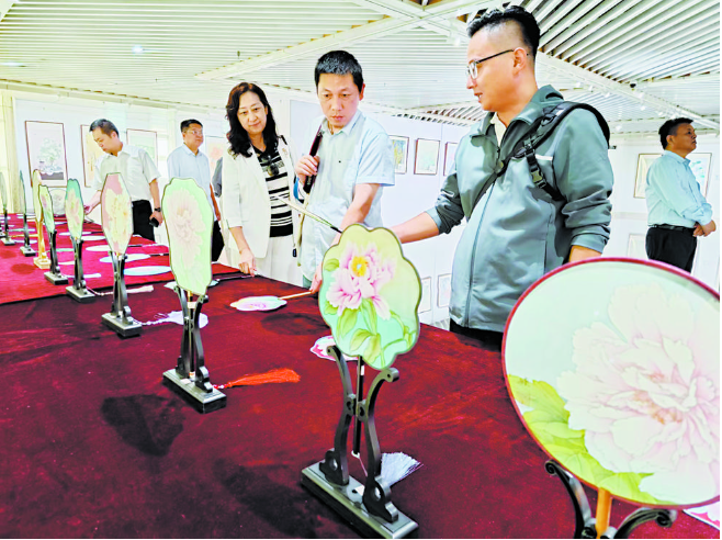 走進(jìn)“麒麟之鄉(xiāng)” 感受“文化脈動”