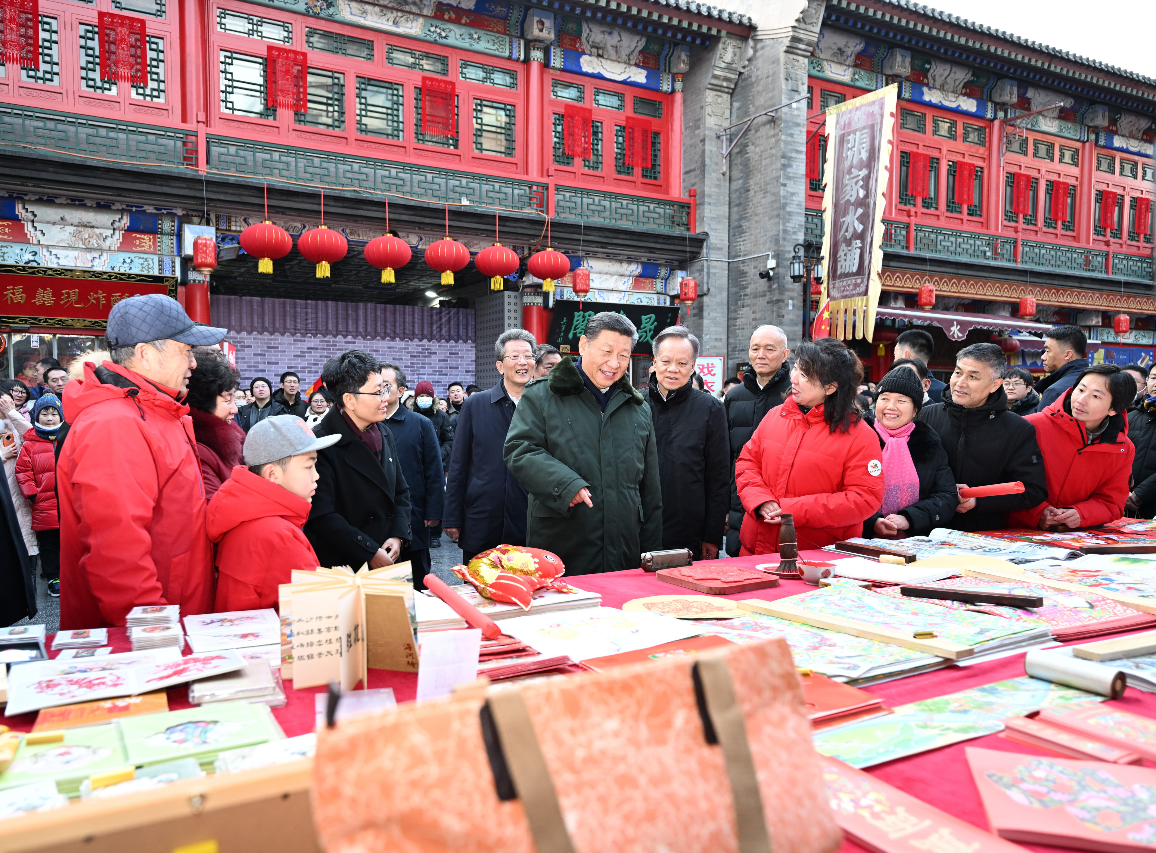 “跟著總書記一起過大年”｜辦年貨