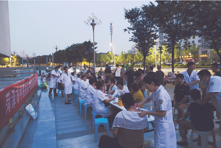 “中醫(yī)夜市”：別樣的健康盛宴