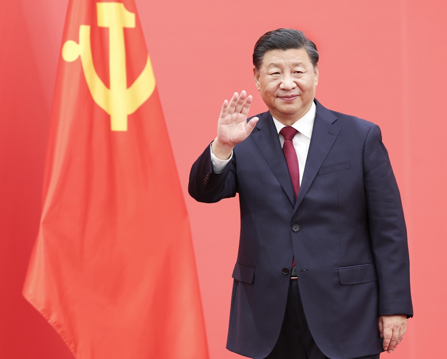 2022年10月23日，習(xí)近平在北京人民大會(huì)堂同采訪中共二十大的中外記者親切見(jiàn)面。