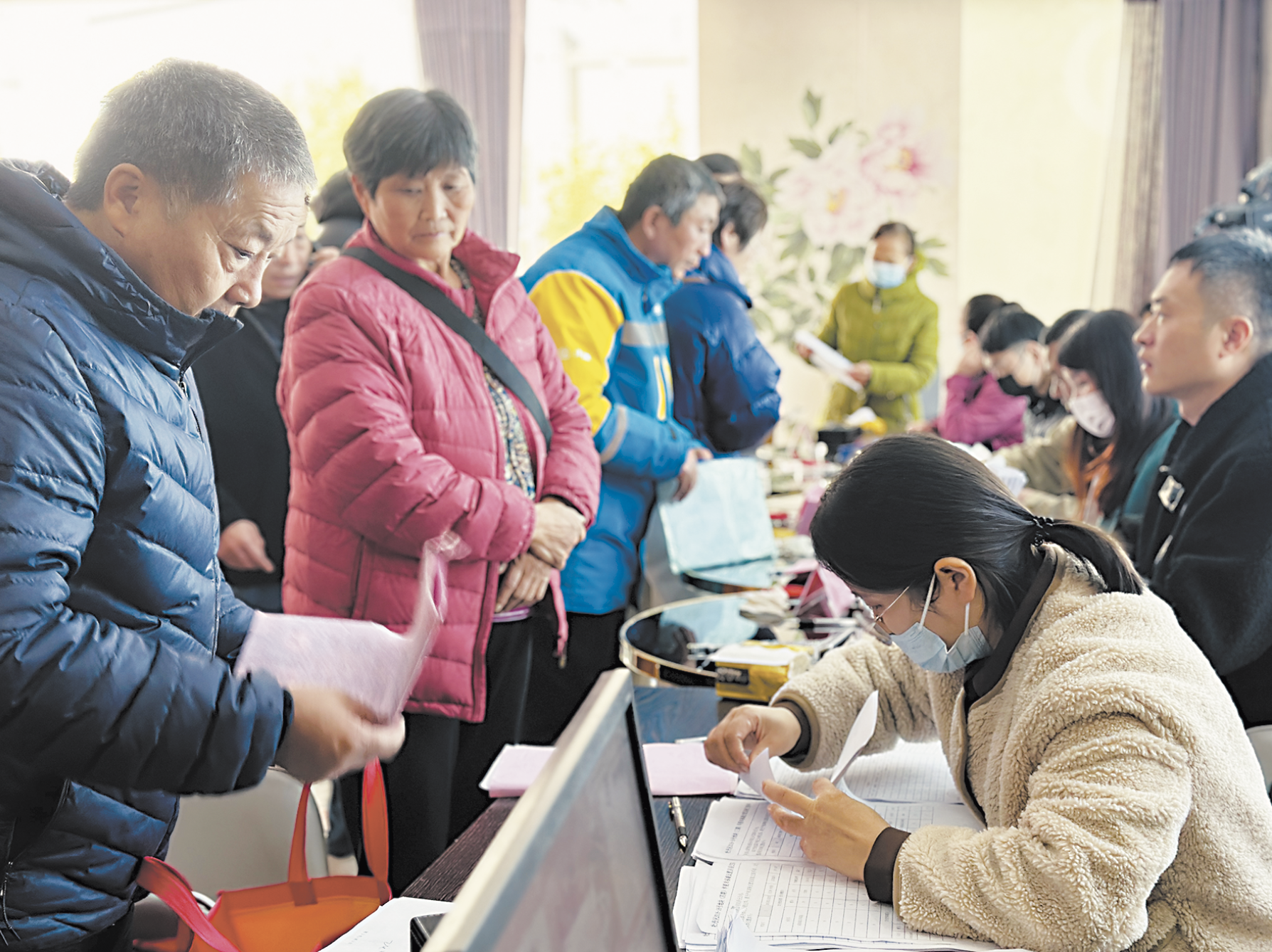 幸福城項(xiàng)目安置房交付