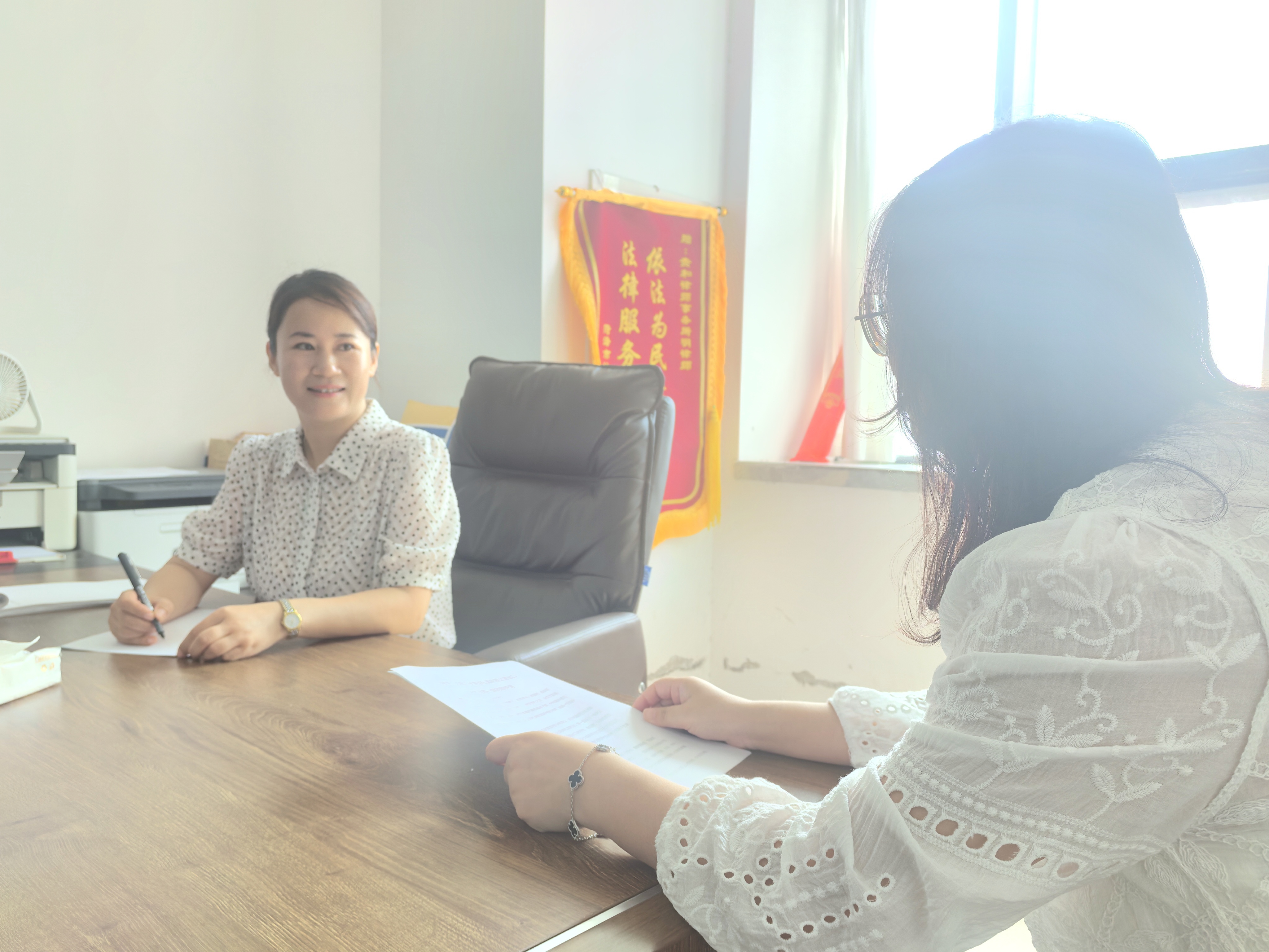 發(fā)揮專業(yè)優(yōu)勢(shì) 傳遞百姓心聲