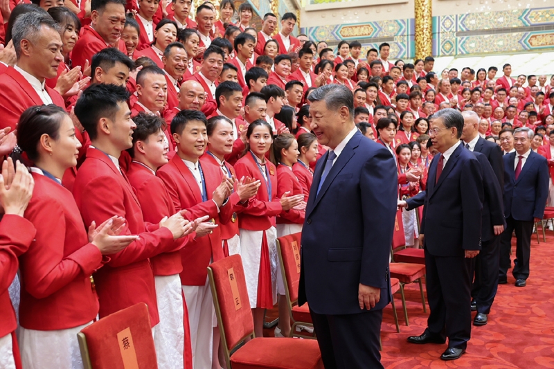 2024年8月20日，習(xí)近平總書記在人民大會堂接見第33屆夏季奧林匹克運(yùn)動(dòng)會中國體育代表團(tuán)全體成員。