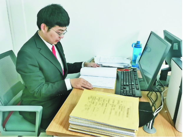 用法治信仰詮釋為民情懷