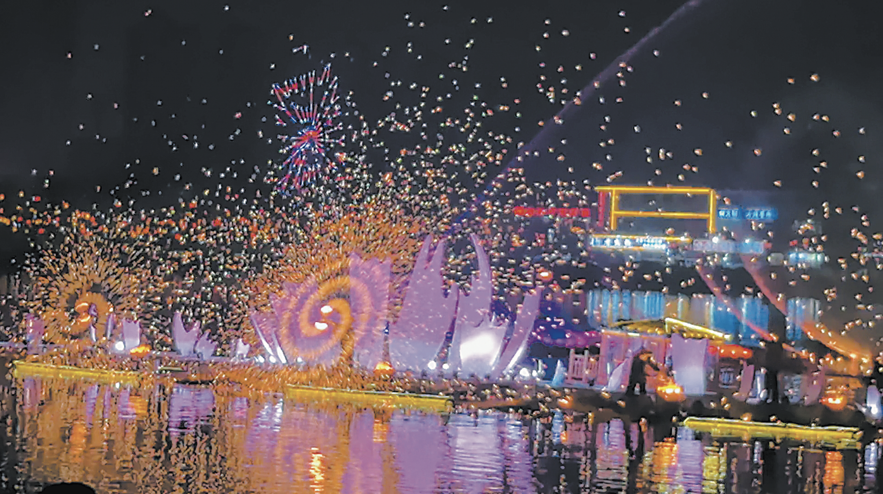 古韻新潮 曹州古城年味滿溢