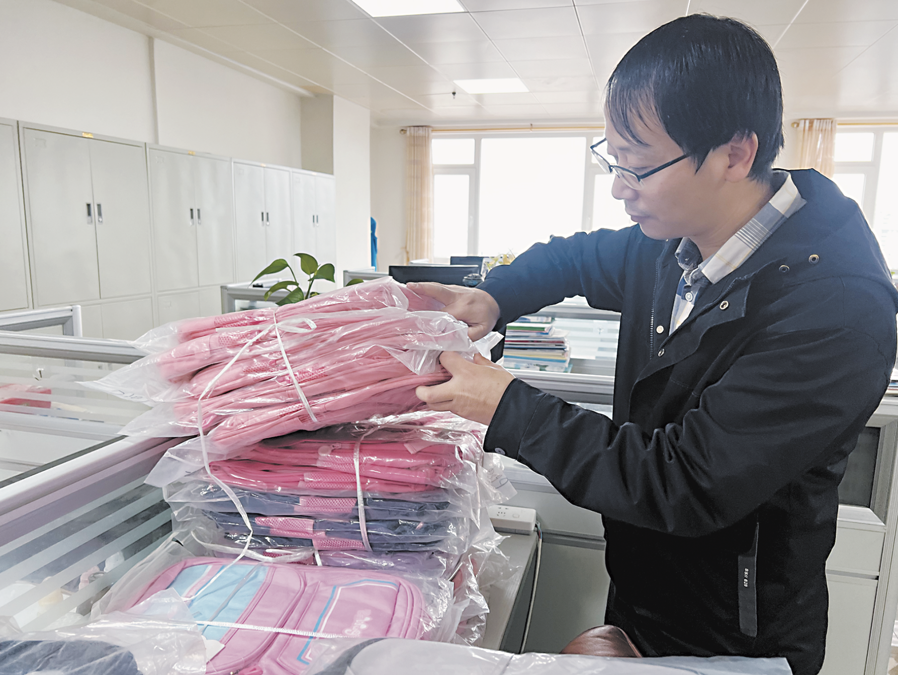 100名困境兒童全部“結(jié)親”
