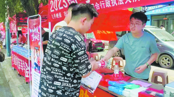 愛心助考，又見這些“老面孔”
