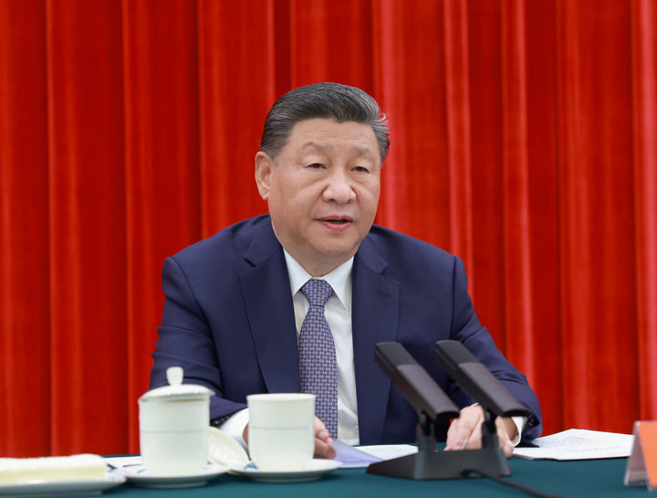 中共中央舉行紀(jì)念喬石同志誕辰100周年座談會 習(xí)近平發(fā)表重要講話