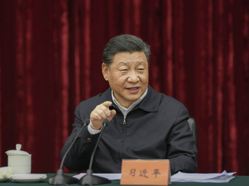 2019年4月15日至17日，中共中央總書(shū)記、國(guó)家主席、中央軍委主席習(xí)近平在重慶考察，并主持召開(kāi)解決“兩不愁三保障”突出問(wèn)題座談會(huì)。這是4月16日下午，習(xí)近平主持召開(kāi)解決“兩不愁三保障”突出問(wèn)題座談會(huì)并發(fā)表重要講話。新華社記者 謝環(huán)馳 攝