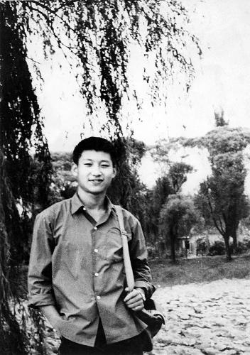 這是1972年，插隊(duì)回京探親時(shí)的習(xí)近平。