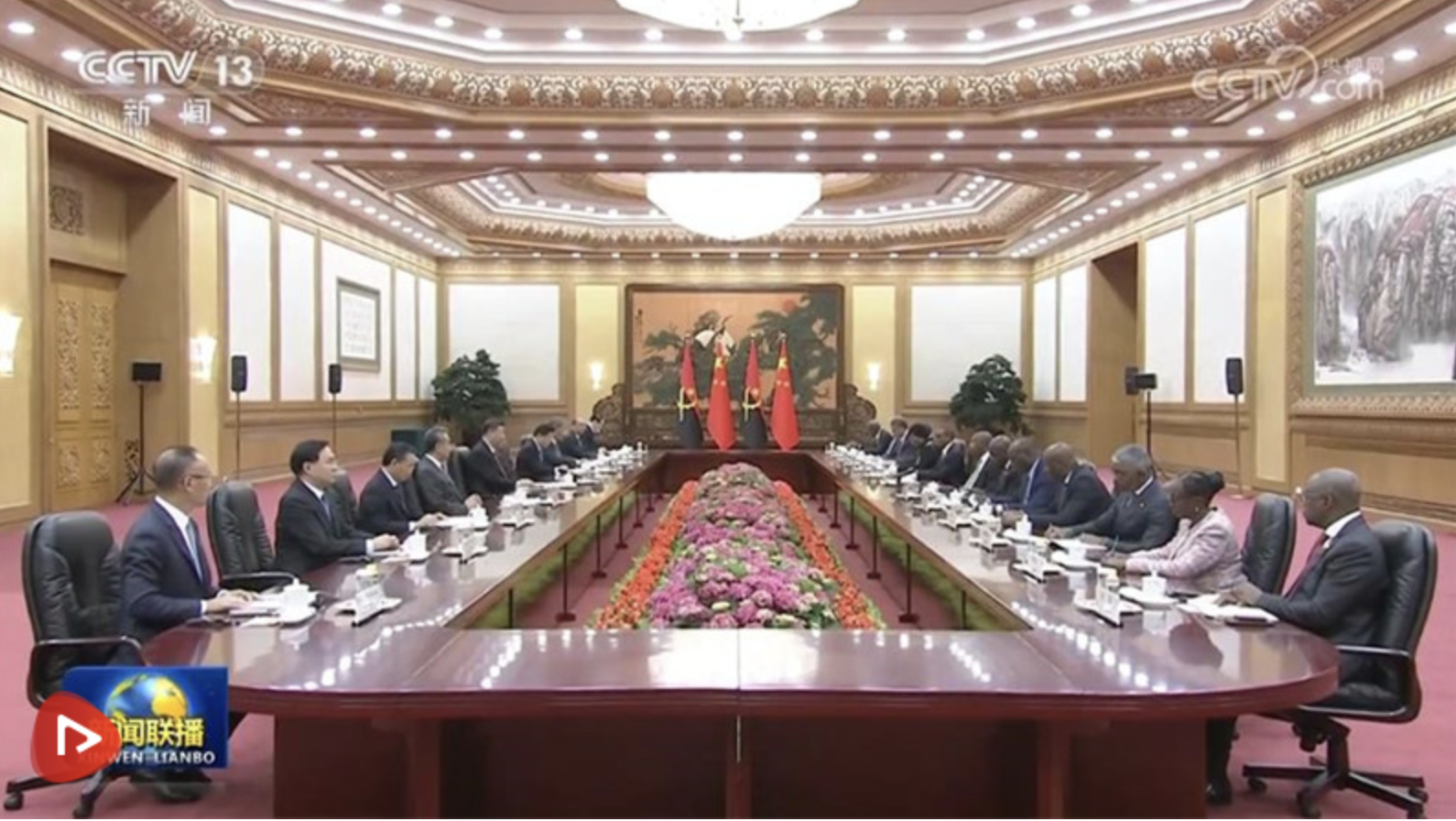 習(xí)近平同安哥拉總統(tǒng)洛倫索會談