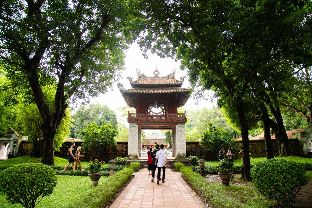 推動(dòng)中越關(guān)系取得新的更大發(fā)展——越南社會(huì)各界熱烈期待中共中央總書記、國(guó)家主席…