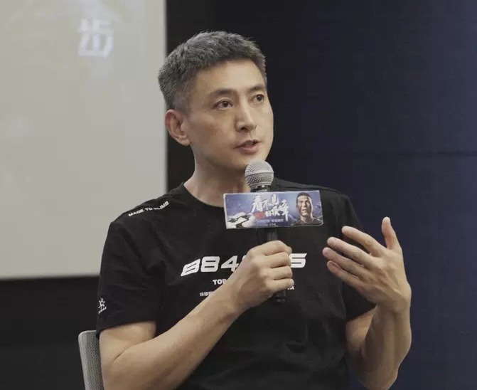 《看不見的頂峰》導(dǎo)演范立欣：平凡人的高光時(shí)刻值得被記錄