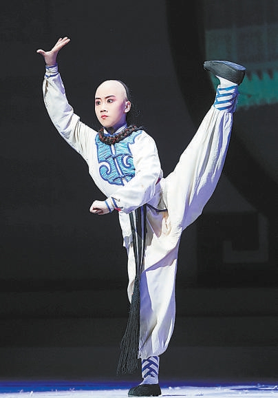 北戲師生同臺演繹《少年馬連良》，11歲郭小雷擔(dān)綱主角