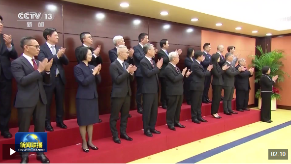 習(xí)近平會(huì)見澳門特別行政區(qū)新任行政、立法、司法機(jī)構(gòu)負(fù)責(zé)人