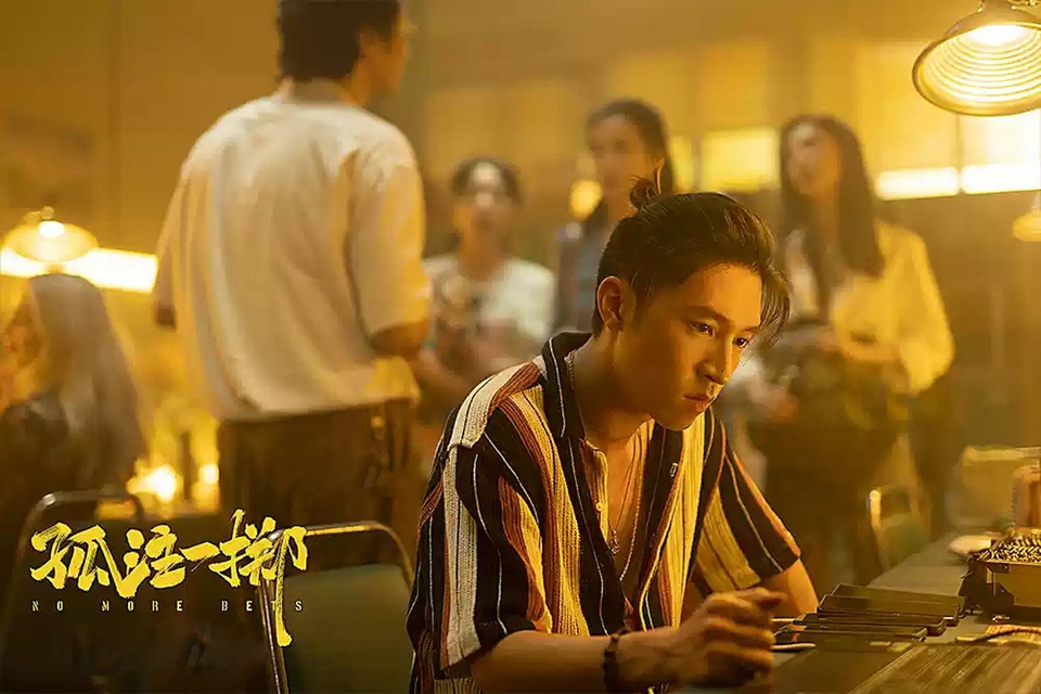 國產(chǎn)電影包攬年度票房前十 懸疑、現(xiàn)實題材異軍突起