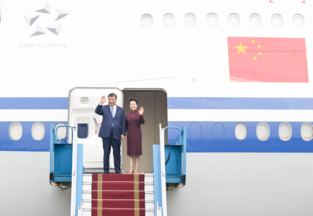 高清大圖丨習(xí)近平抵達(dá)河內(nèi)對(duì)越南進(jìn)行國(guó)事訪問(wèn)