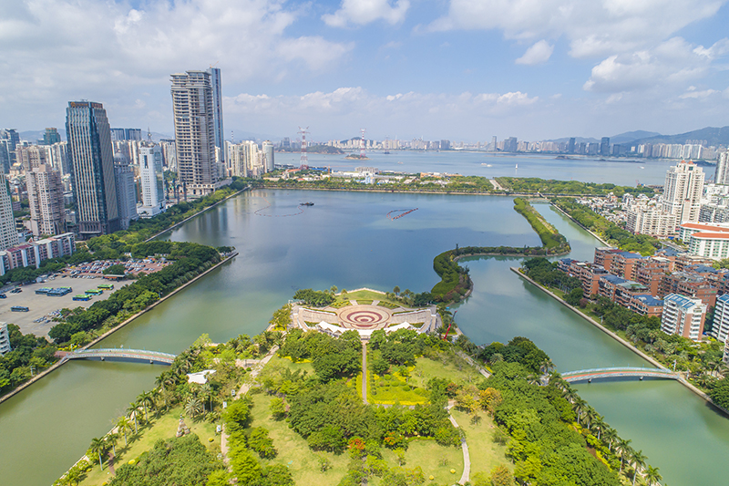 2021年5月15日，廈門，航拍筼筜湖，景色優(yōu)美。