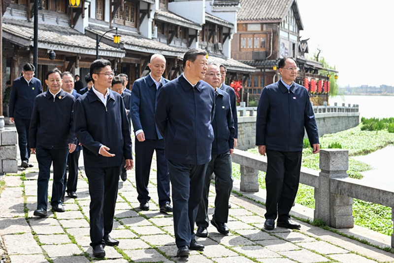 2024年3月19日，習(xí)近平總書記在湖南常德河街考察。