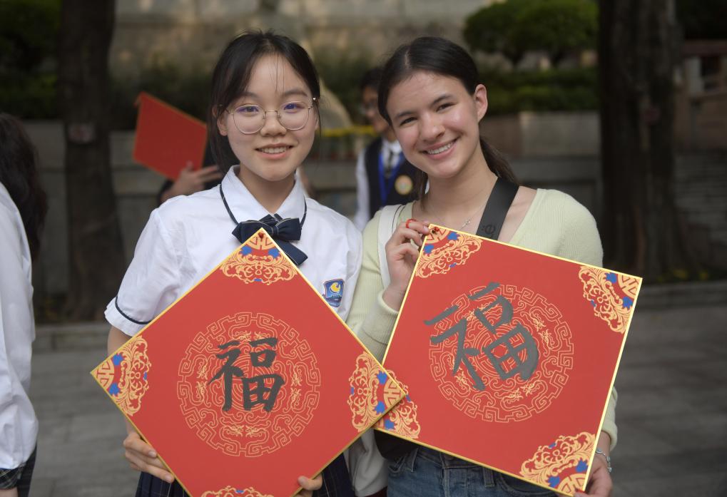 新華時評丨拉緊人心民意紐帶——推動中美關(guān)系持續(xù)穩(wěn)定健康向前發(fā)展系列評論之三