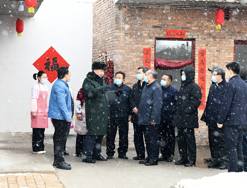 2022年1月26日，習(xí)近平總書(shū)記在山西霍州馮南垣村受災(zāi)村民師紅兵家看望。