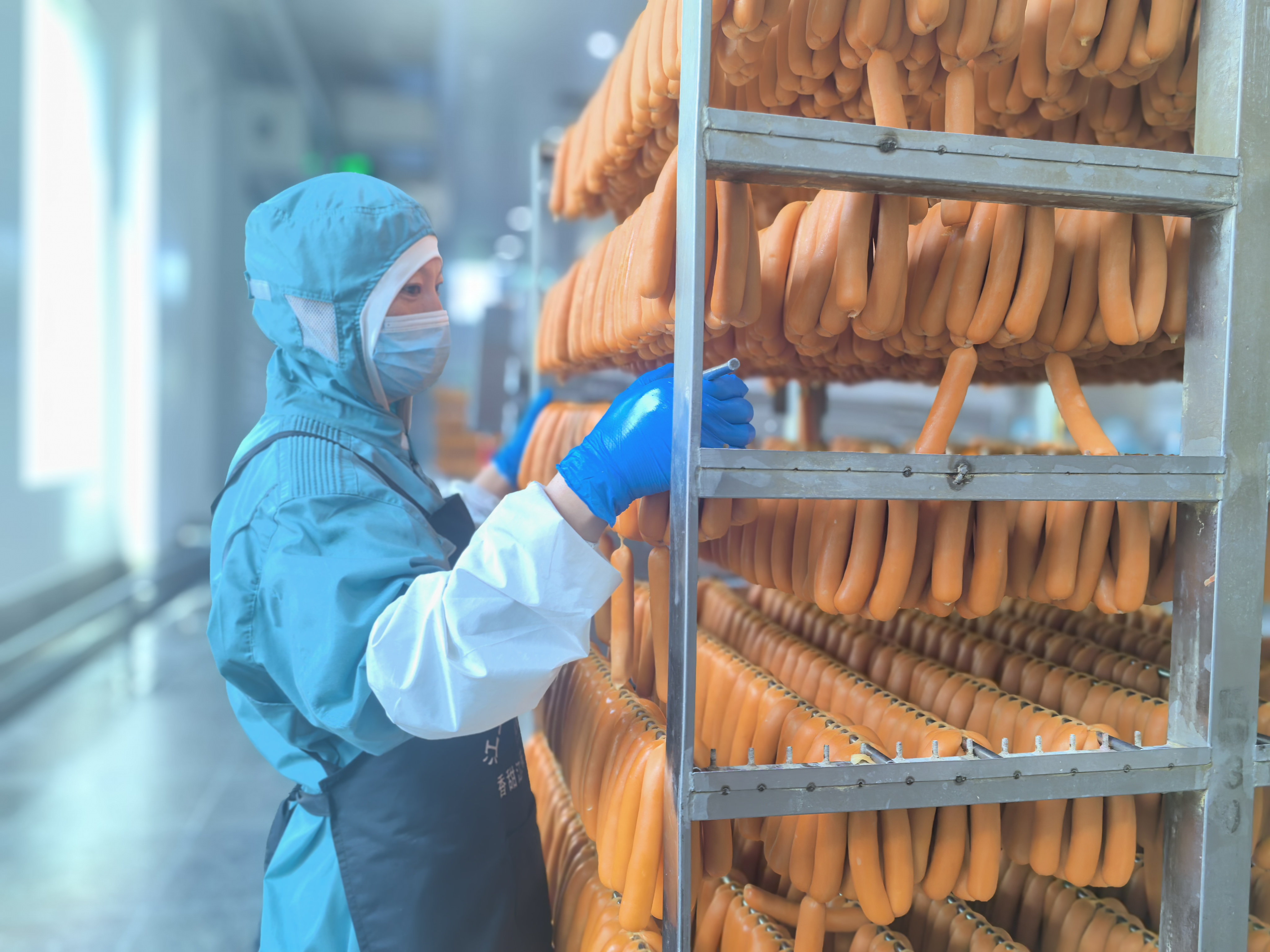 食品企業(yè)年貨加工忙
