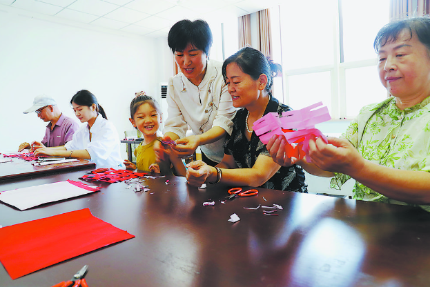 “藝路有你”公益學(xué)堂充實(shí)暑期生活