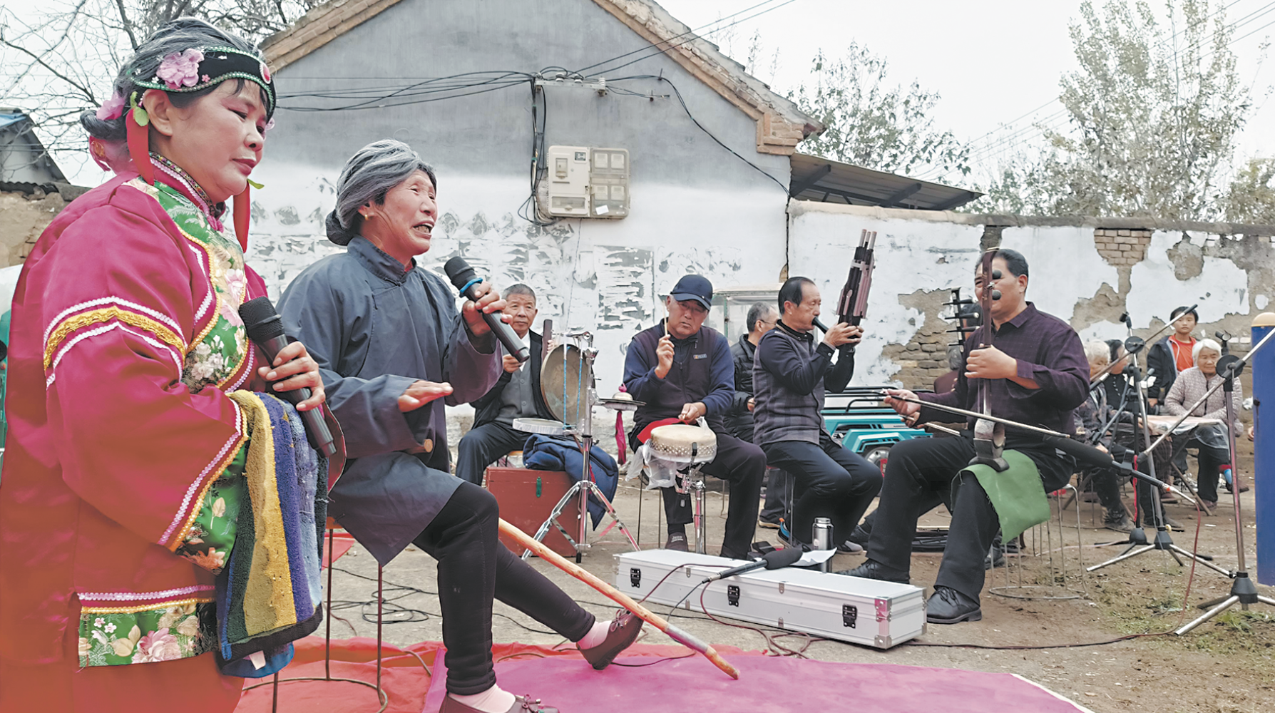 小舞臺(tái) 唱大戲