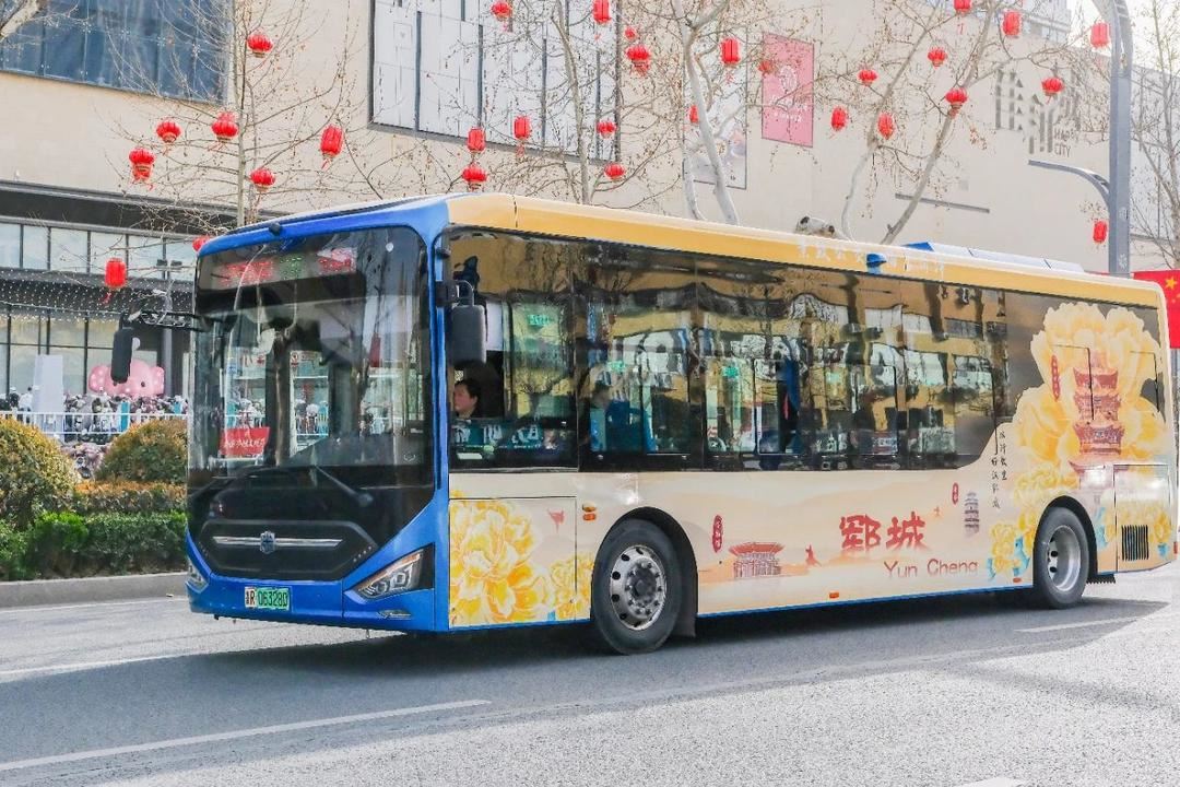一路“繁花”相送！首批30輛“牡丹+”文旅公交亮相菏澤牡丹節(jié)會