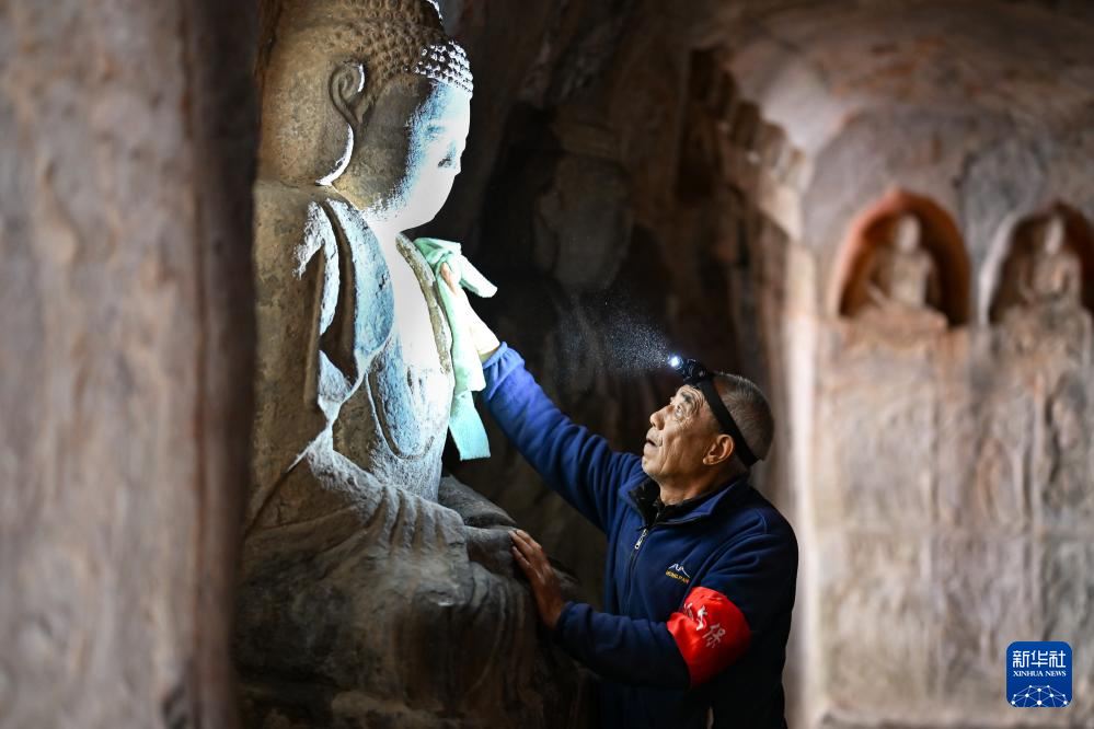 云端守寺三十載_民聲頻道