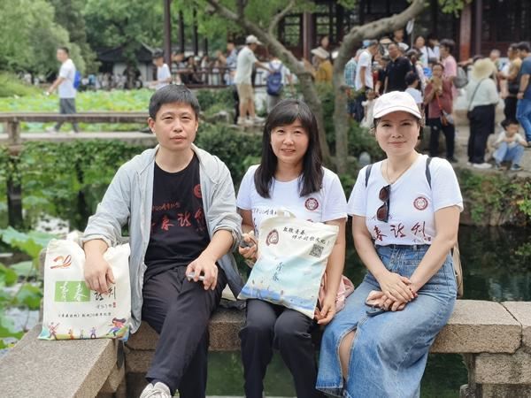 當(dāng)AI闖進(jìn)詩人的世界_民聲頻道