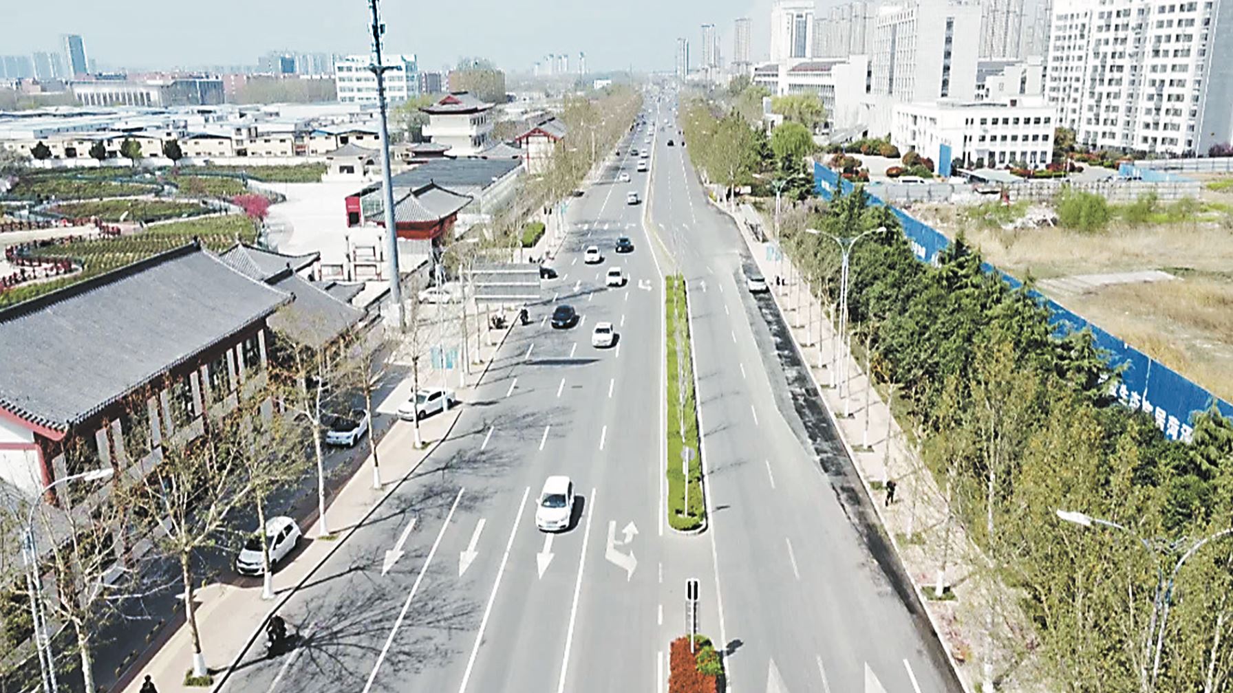 “截彎取直”暢通賞花路